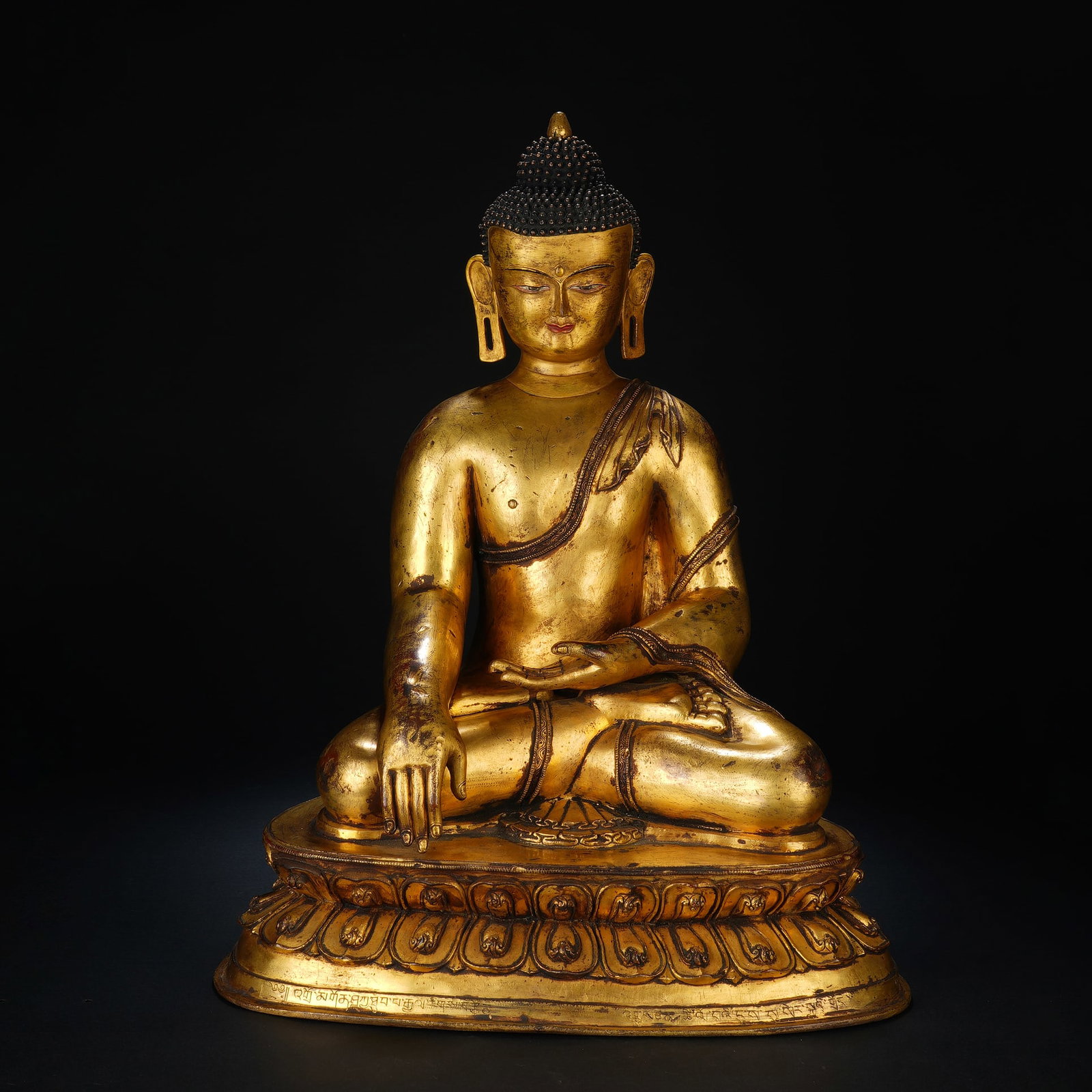 A CHINESE GILT BRONZE SAKYAMUNI BUDDHA (1 of 10)
