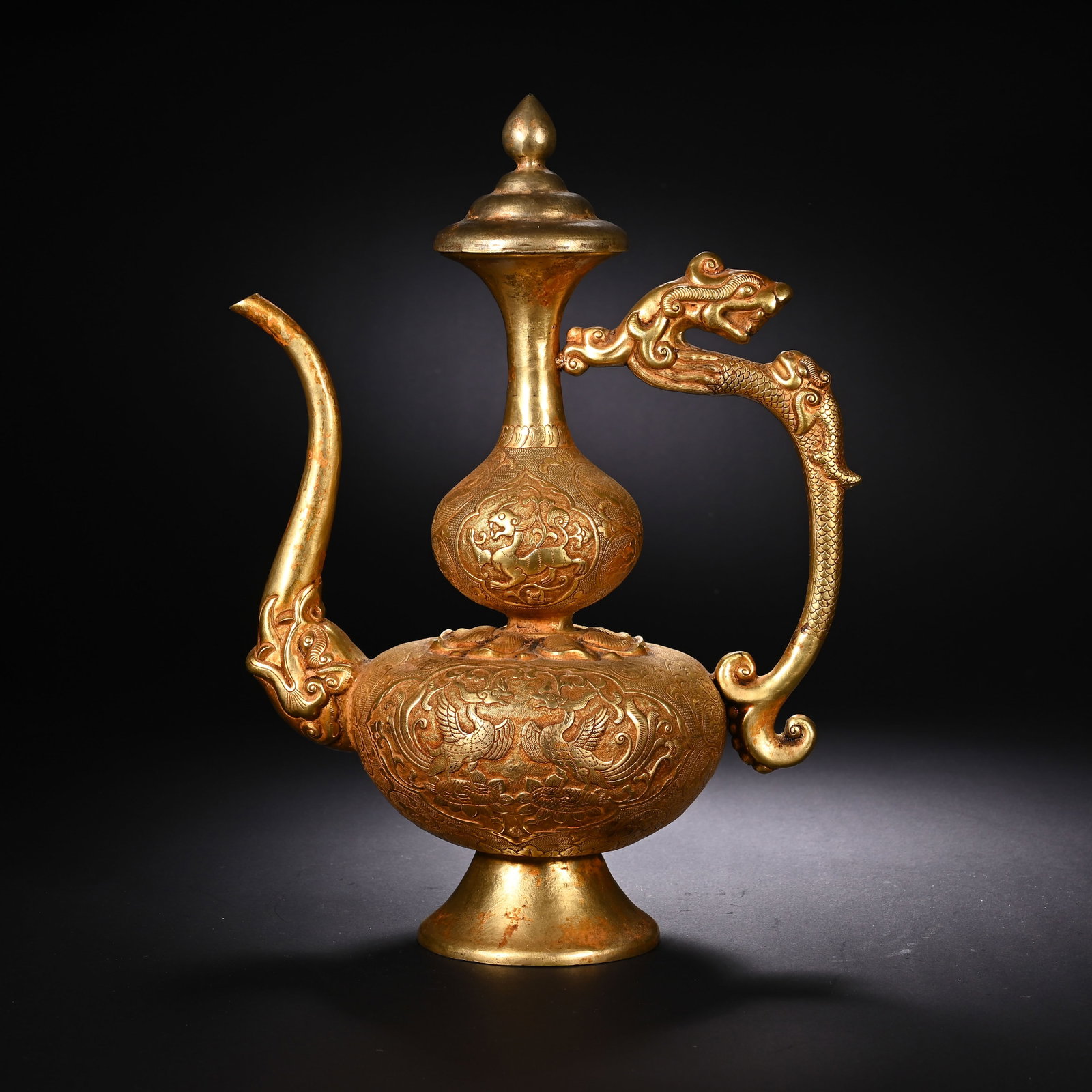 A CHINESE GILT BRONZE DOUBLE GOURD EWER (1 of 9)