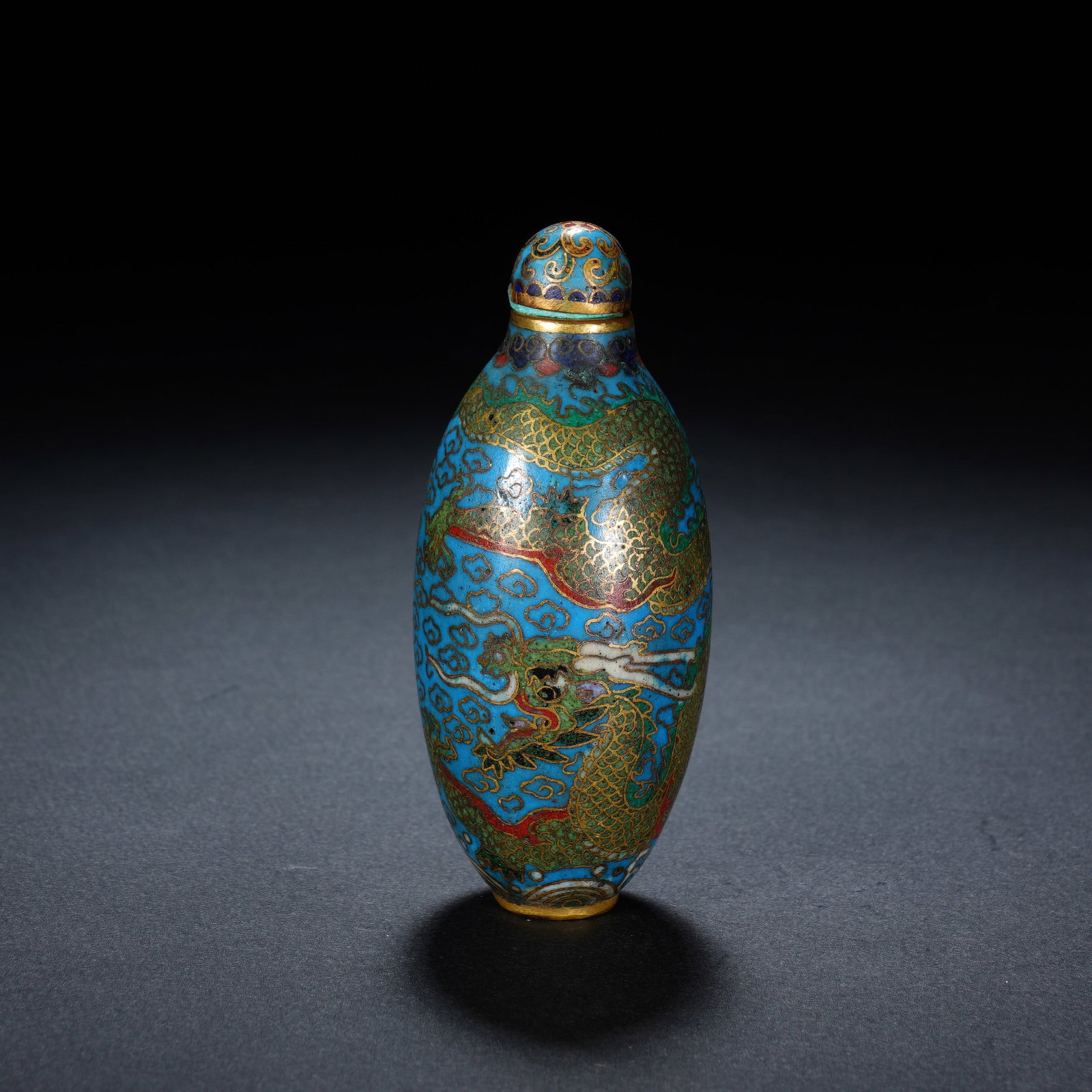 A CHINESE CLOISONNE DRAGON SNUFF BOTTLE (1 of 6)
