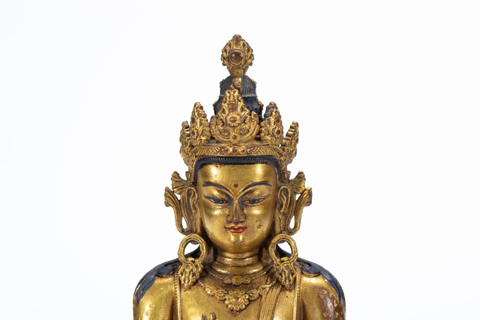 A CHINESE GILT BRONZE BUDDHA FIGURE - 2
