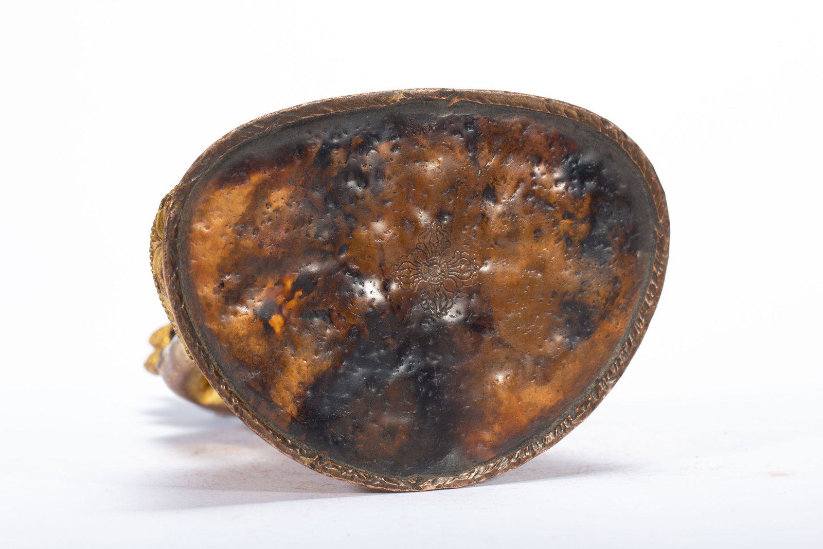 A CHINESE GILT BRONZE BUDDHA FIGURE - 8