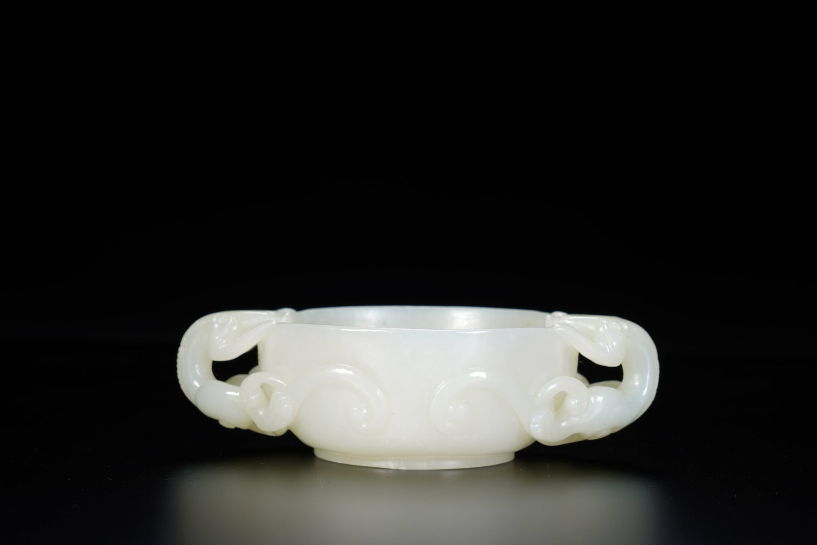 A CHINESE WHITE JADE CUP WITH TWIN CHILONG HANDLES - 5