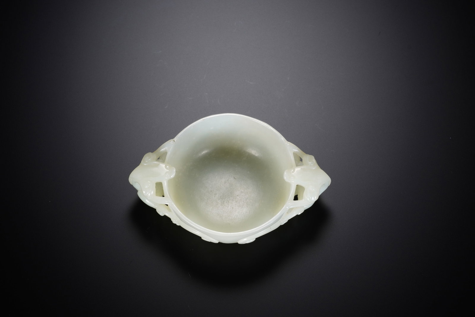 A CHINESE WHITE JADE CUP WITH TWIN CHILONG HANDLES - 8
