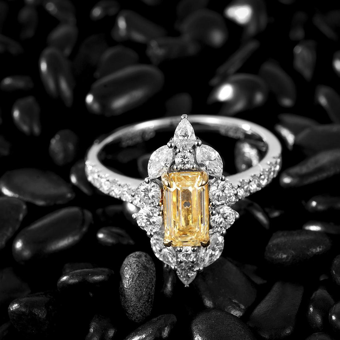 14K White Gold 1.938 CTW Yellow Diamond Ring: Ref:2022710049 Gold Content:14K White Gold For people:Women Ring Size:7.25US Main Stone:Diamond Number of stones:1 Shape:Octagon Carat Total Wt:1.035ct Clarity Grade:VS2 Color:Yellow Cut Grade:G
