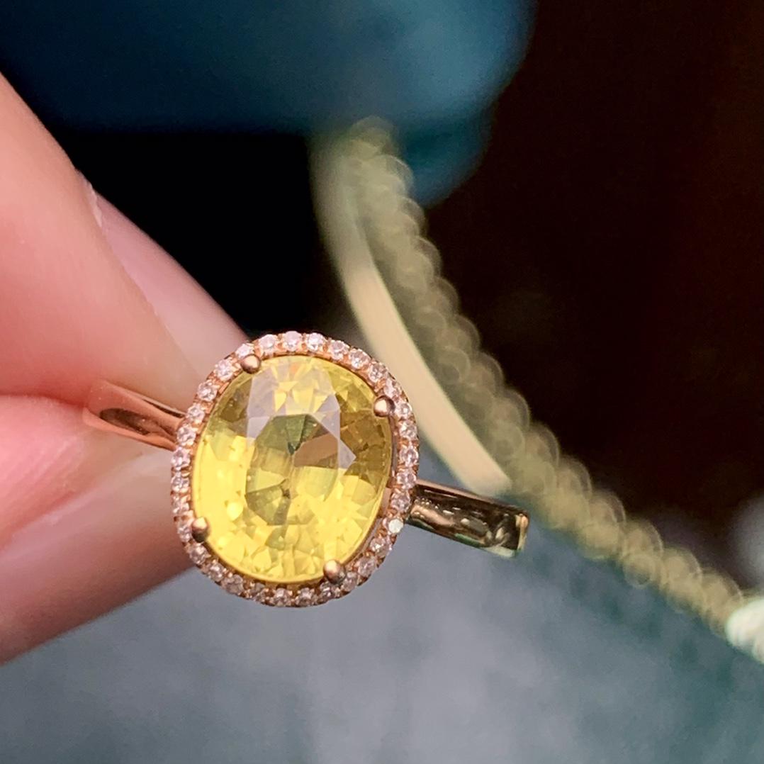 14K Yellow Gold 3.6 CT Sapphire & Diamond Ring: Ref:2022731083 Gold Content:14K Yellow Gold For people:Women Ring Size:7.25us Main Gemstone:Sapphire Number of stones:1 Shape:Oval Carat Weight:3.6ct Color:Yellow Cut Grade:G Adjacent Gem