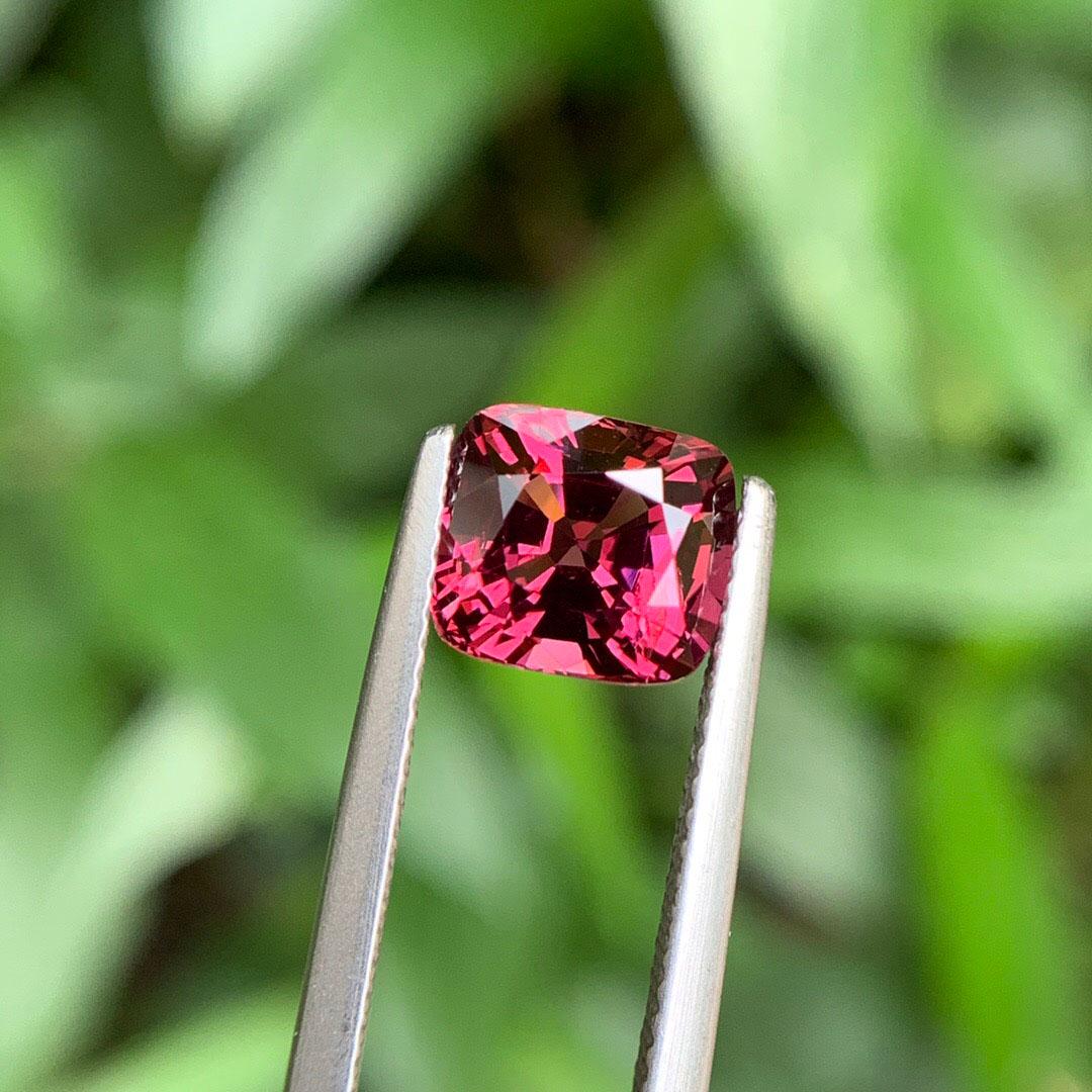 GRC 3.23 CT  Natural Red Spinel Loose stone (1 of 5)