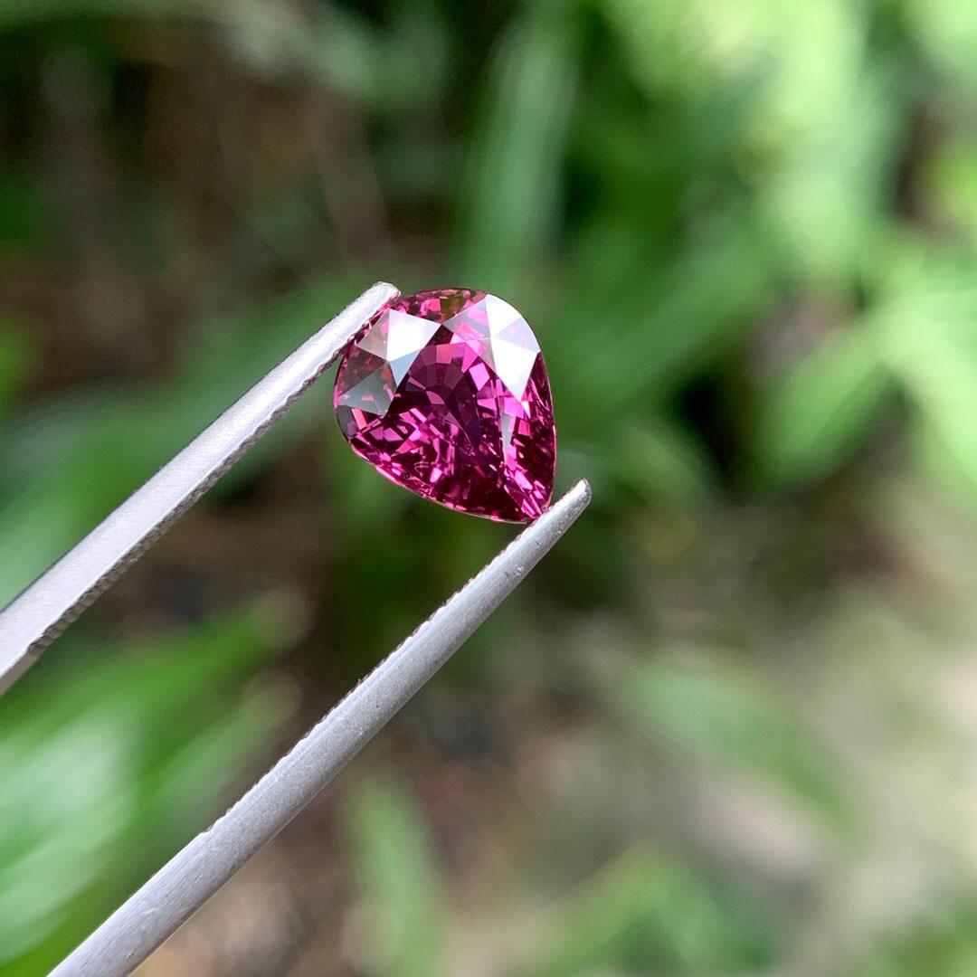 4.04 CT  Natural Pink Sapphire Loose stone (1 of 5)