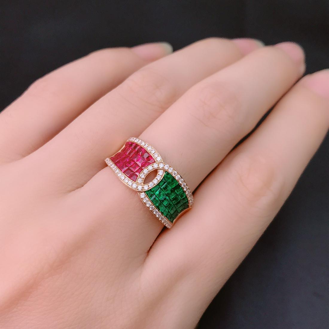 14K Yellow Gold 3.03 CT Ruby & Emerald Ring (1 of 9)