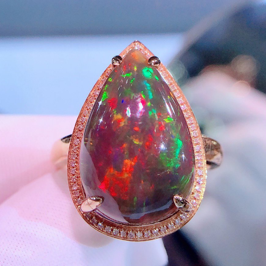High-End 14K Gold 7 CT Black Opal & Diamond Ring with Certificate (1 of 6)