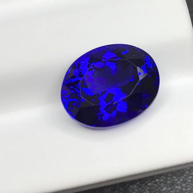 7.95 CT  Natural Blue Tanzanite Loose stone (1 of 6)