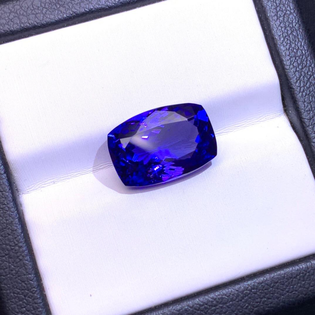 6.74 CT  Natural Blue Tanzanite Loose stone (1 of 10)
