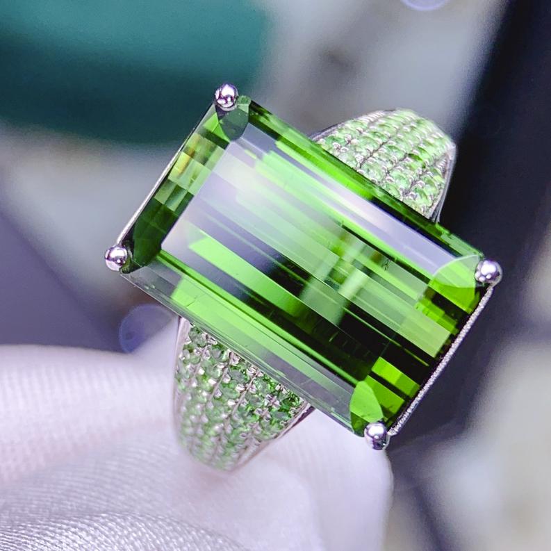14K White Gold 9.62 CT Tourmaline & Tsavorite Ring (1 of 8)