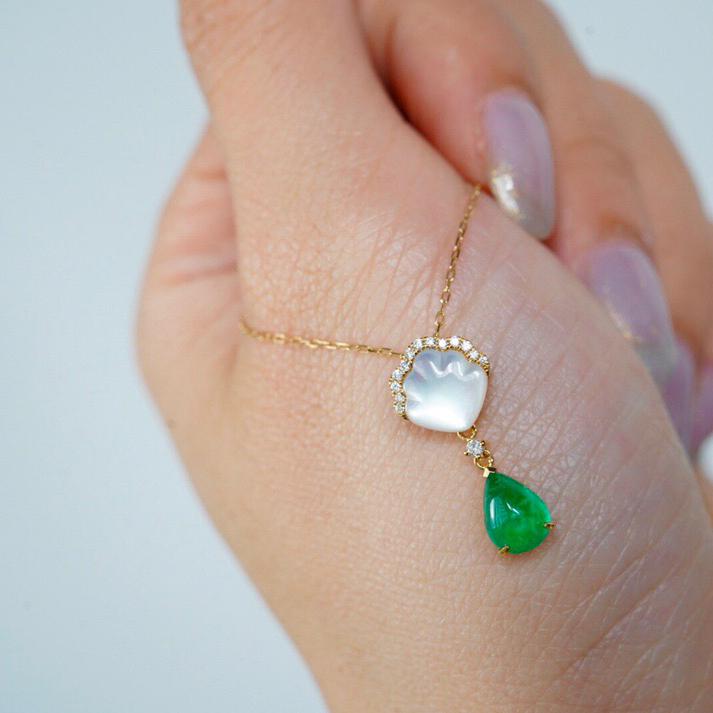 14K Yellow Gold 0.5 CT Emerald & Diamond Pendant (1 of 7)