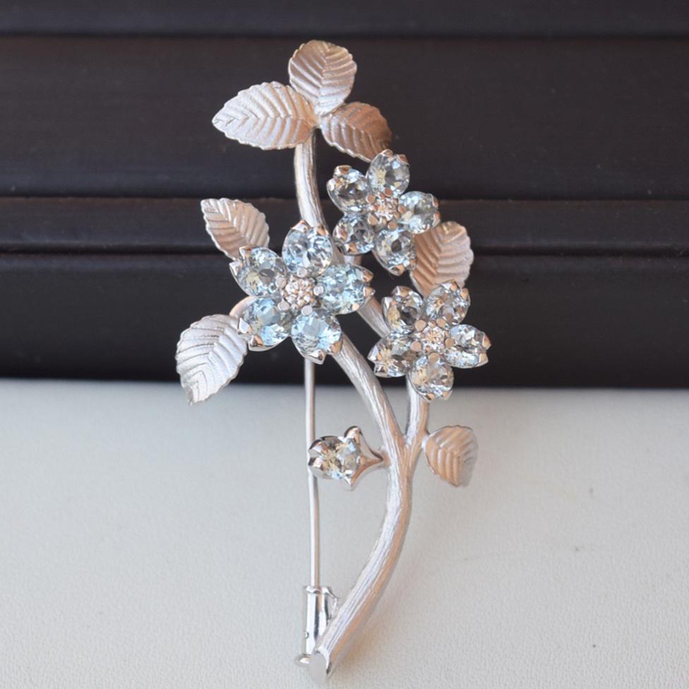 14K WHITE GOLD 3.07 CTW VIVID BLUE NATURAL AQUAMARINE & DIAMOND BROOCH (1 of 7)