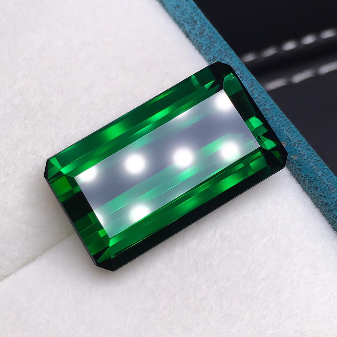 21.22 CT  Natural Green Tourmaline Loose stone (1 of 5)