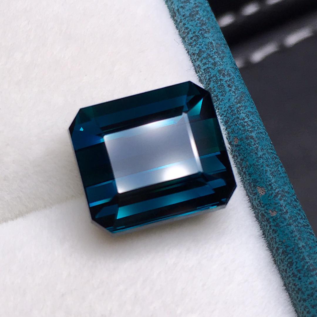 6.7 CT  Natural Blue Tourmaline Loose stone (1 of 5)