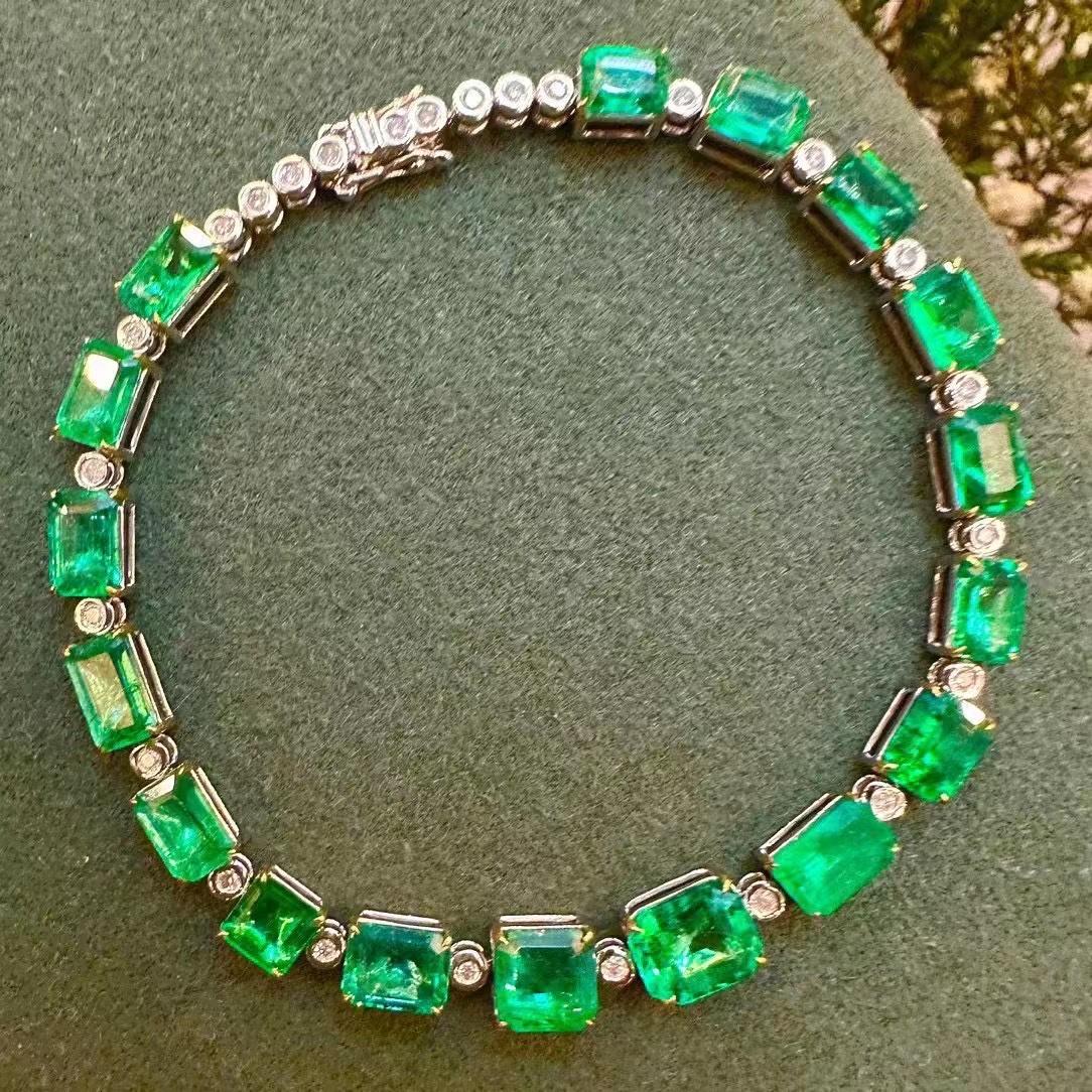 14K GOLD 10.50 CT VIVID GREEN NATURAL EMERALD & DIAMOND BRACELET (1 of 2)