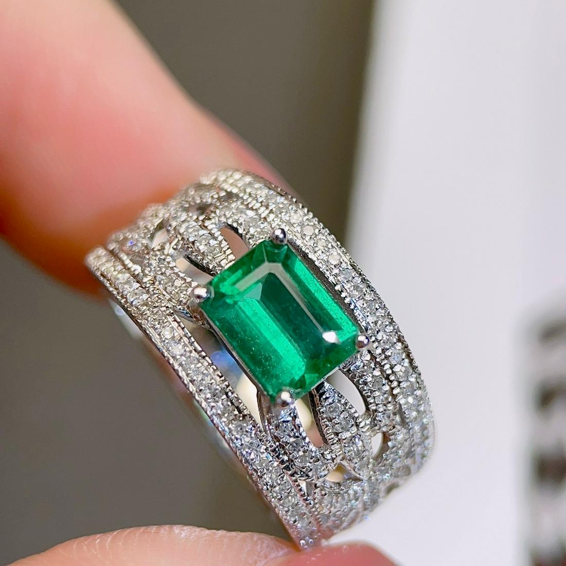 14K GOLD 1.1 CT VIVID GREEN NATURAL EMERALD & DIAMOND RING (1 of 5)