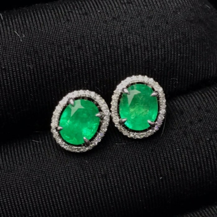 14K GOLD 1.5 CT VIVID GREEN NATURAL EMERALD & DIAMOND EARRINGS (1 of 5)