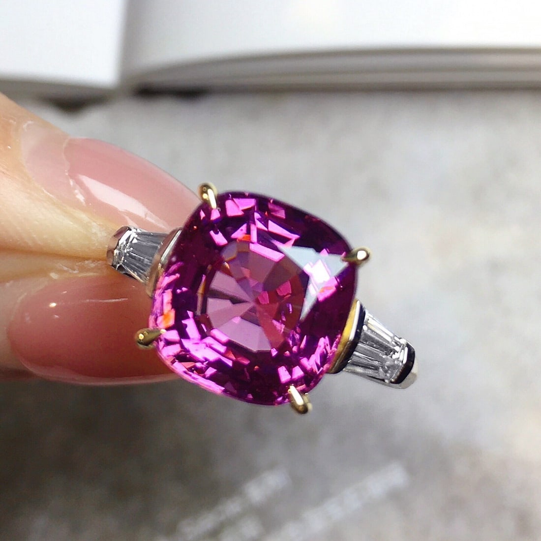 14K GOLD 5.66 CTW NATURAL SPINEL & DIAMOND RING (1 of 7)