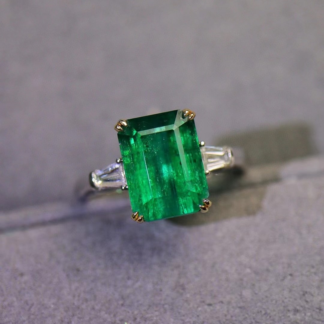 14K GOLD 4.64 CTW VIVID GREEN NATURAL EMERALD & DIAMOND RING (1 of 7)