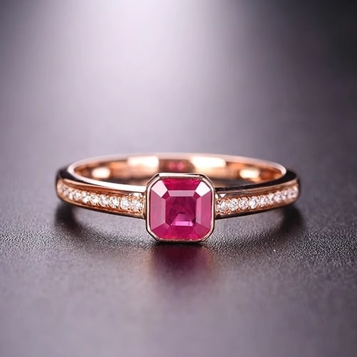 14K GOLD 0.57 CTW VIVID RED NATURAL RUBY & DIAMOND RING (1 of 5)