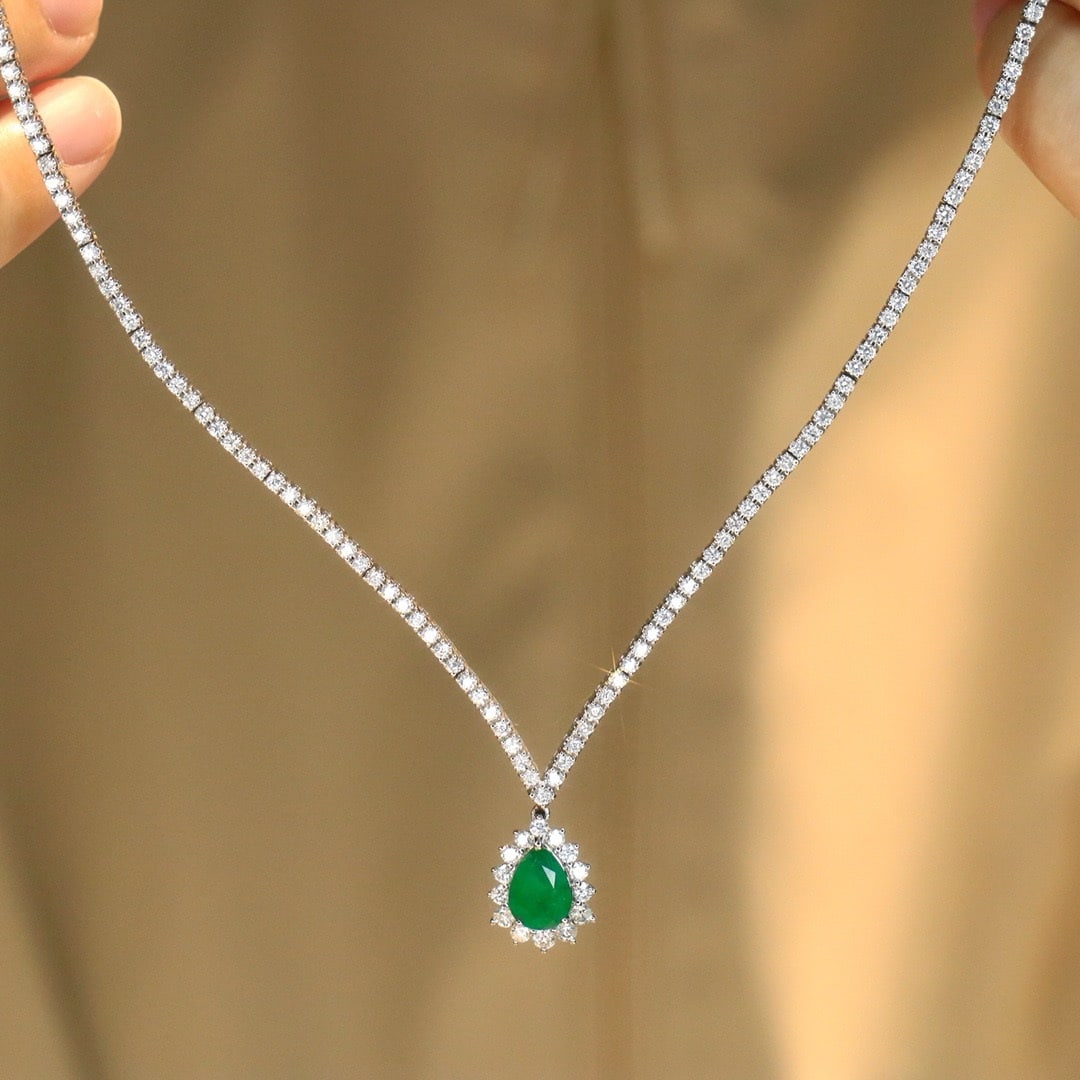 14K GOLD 3 CTW VIVID GREEN NATURAL EMERALD & DIAMOND NECKLACE (1 of 3)