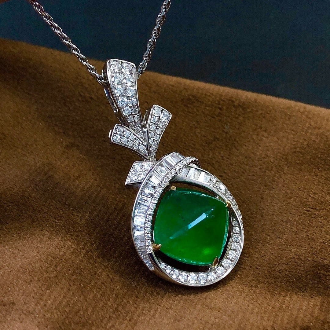 14K GOLD 13.07 CTW VIVID GREEN NATURAL EMERALD & DIAMOND PENDANT (1 of 6)