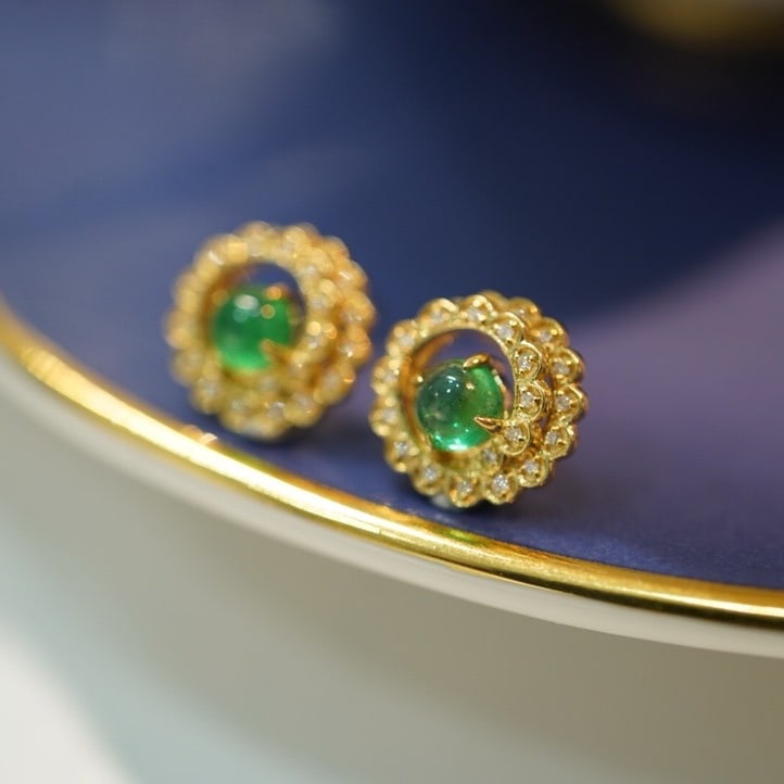 14K GOLD 0.6 CT VIVID GREEN NATURAL EMERALD & DIAMOND EARRINGS (1 of 5)