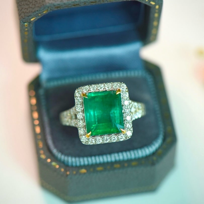 14K GOLD 3.93 CTW NATURAL EMERALD & DIAMOND RING (1 of 4)