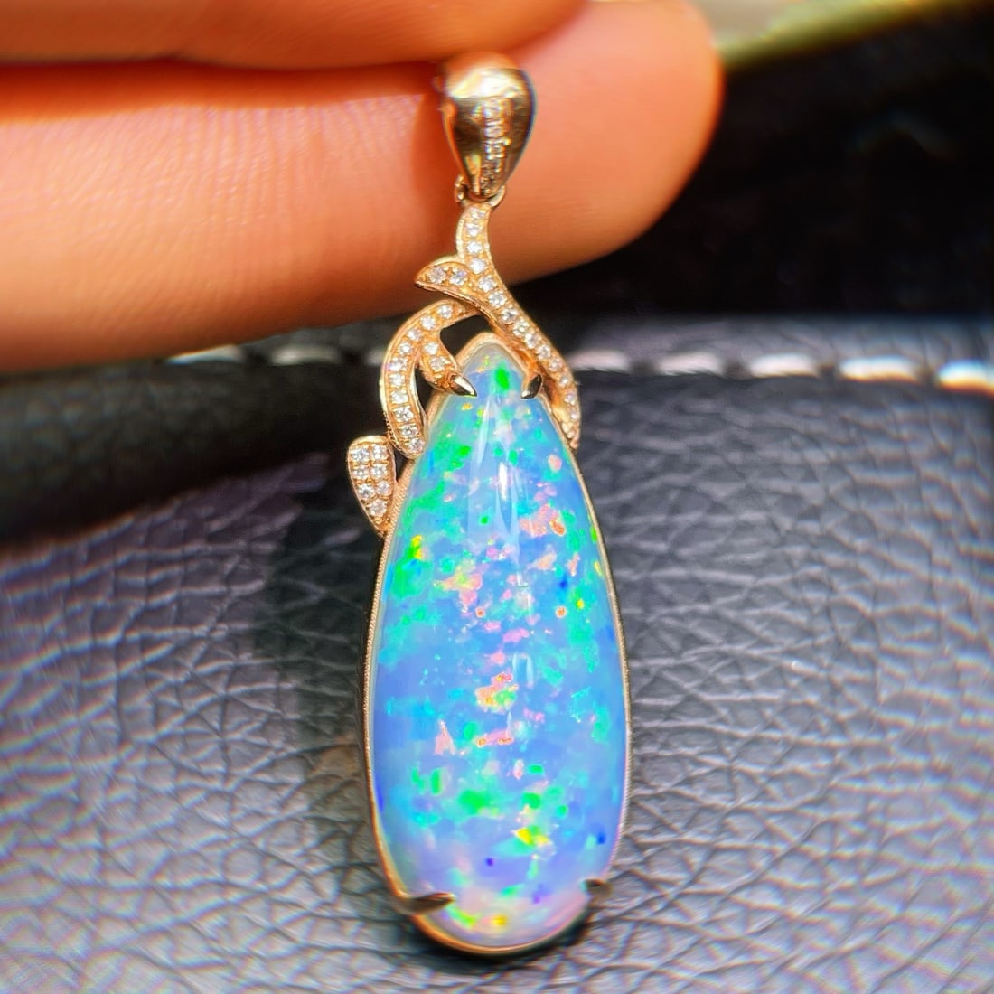 14K GOLD 10.35 CT NATURAL OPAL & DIAMOND PENDANT (1 of 7)