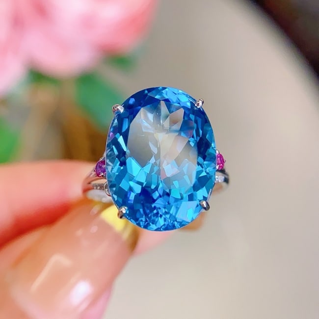 14K GOLD 4.5 CT VIVID BLUE NATURAL TOPAZ RING (1 of 5)