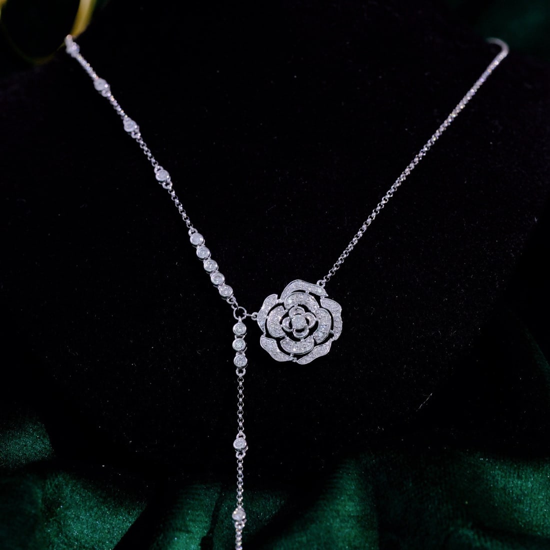 14K WHITE GOLD 0.85 CT NATURAL H DIAMOND & FLOWERS NECKLACE (1 of 7)