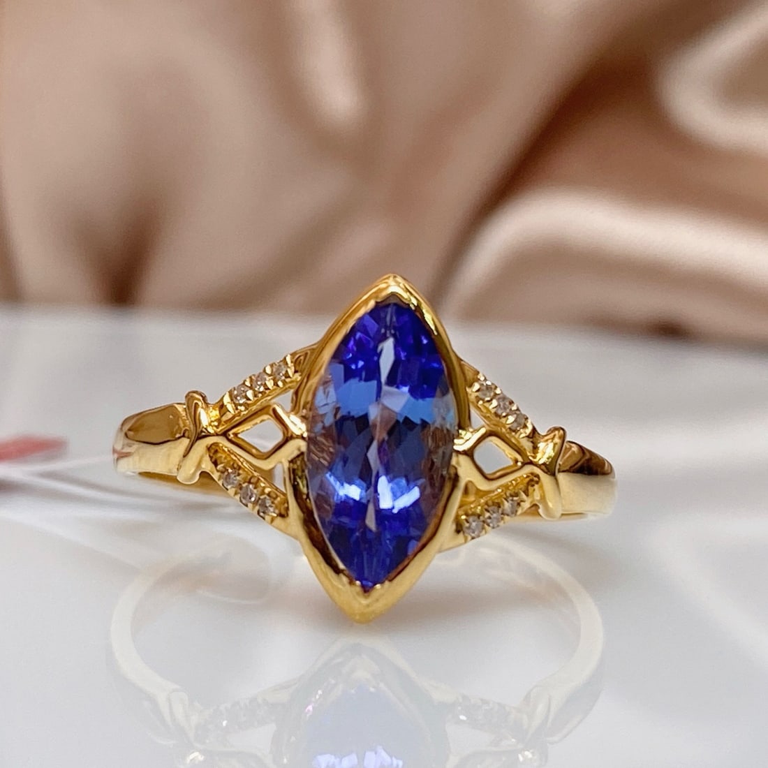 14K GOLD 1.15 CT NATURAL TANZANITE & DIAMOND RING (1 of 7)