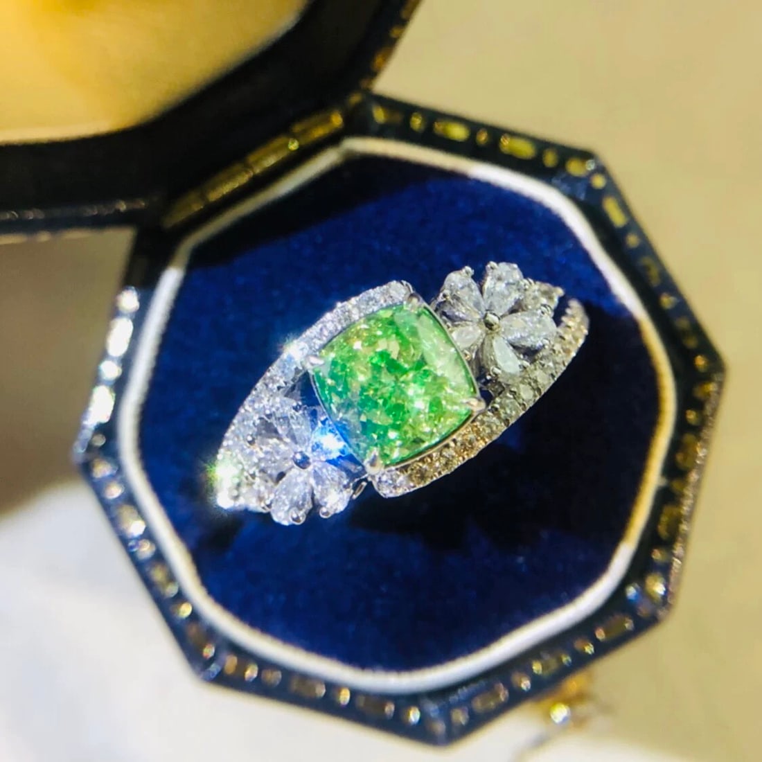 GIA CERTIFIED 14K GOLD 1.0 CT NATURAL GREEN DIAMOND & DIAMOND RING (1 of 5)