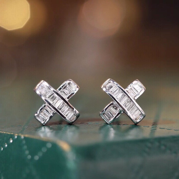 14K GOLD 0.22 CT NATURAL H DIAMOND EARRINGS (1 of 8)