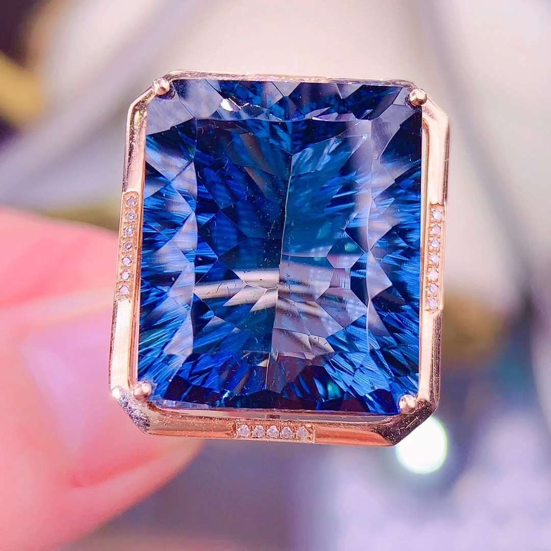 14K GOLD 31 CT NATURAL TOPAZ & DIAMOND RING (1 of 7)