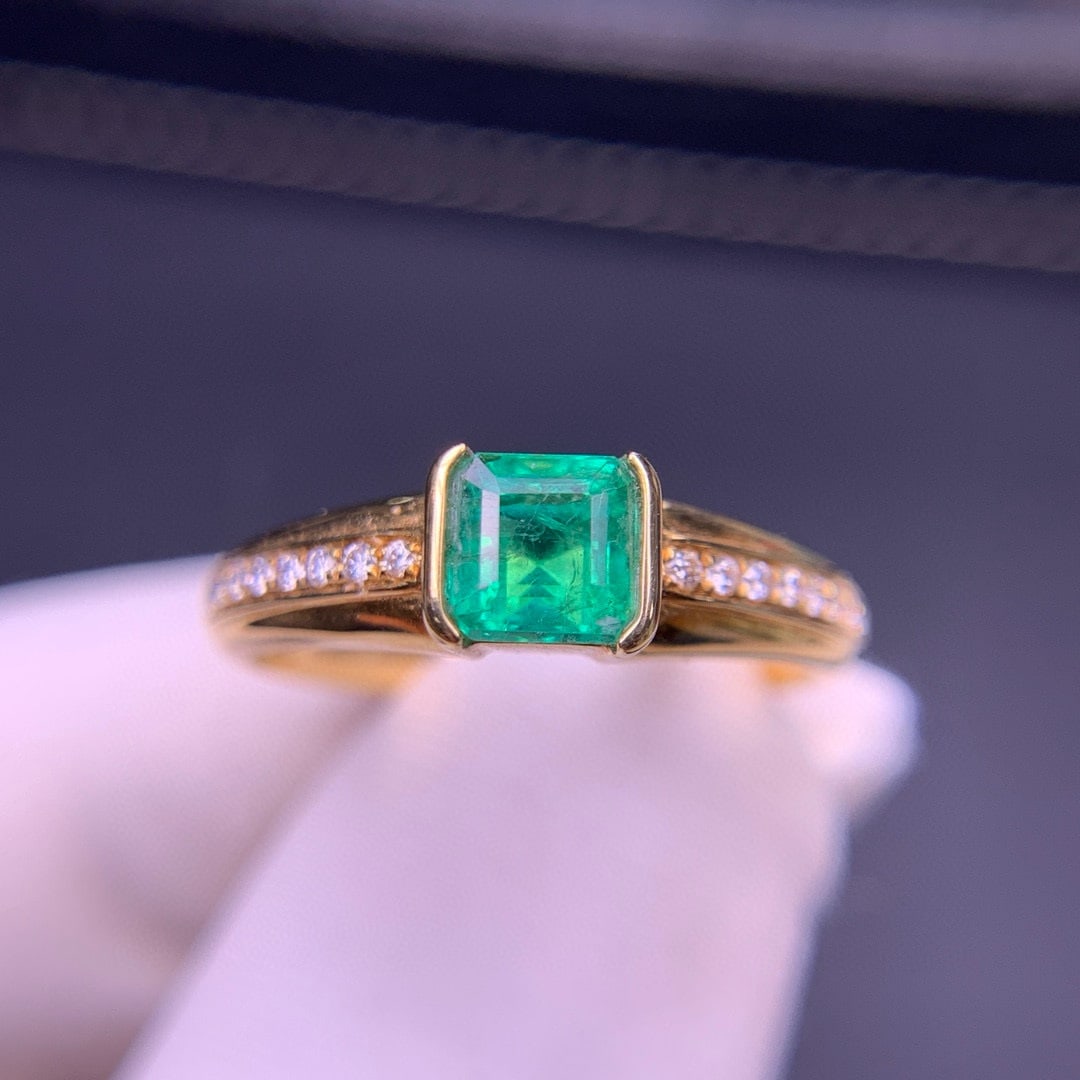 14K GOLD 0.77 CT NATURAL EMERALD & DIAMOND RING (1 of 10)
