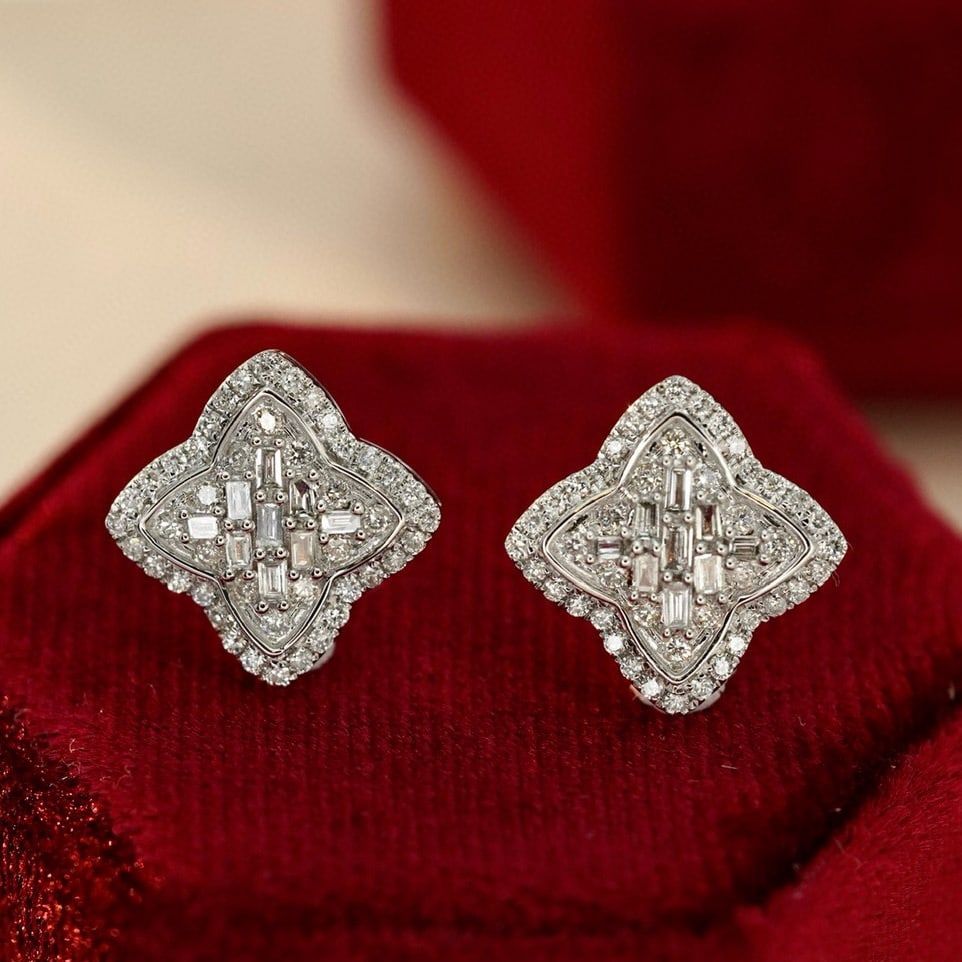 14k Gold 0.7 Ct Natural H Diamond Earrings: Ref:230889248 / goldcontent:14kgold / maingemstone:diamond / shape:multiply / caratweight:0. 7ct / claritygrade:vs-si / color:h / treatment:natural / Condition: New Low Estimate: 1200.00 High Estimate
