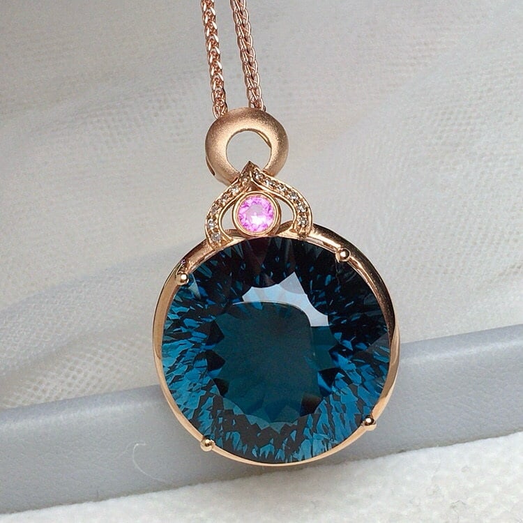 14k Gold 19.65 Ct Natural Topaz & Diamond Pendant(without Chain) (1 of 8)