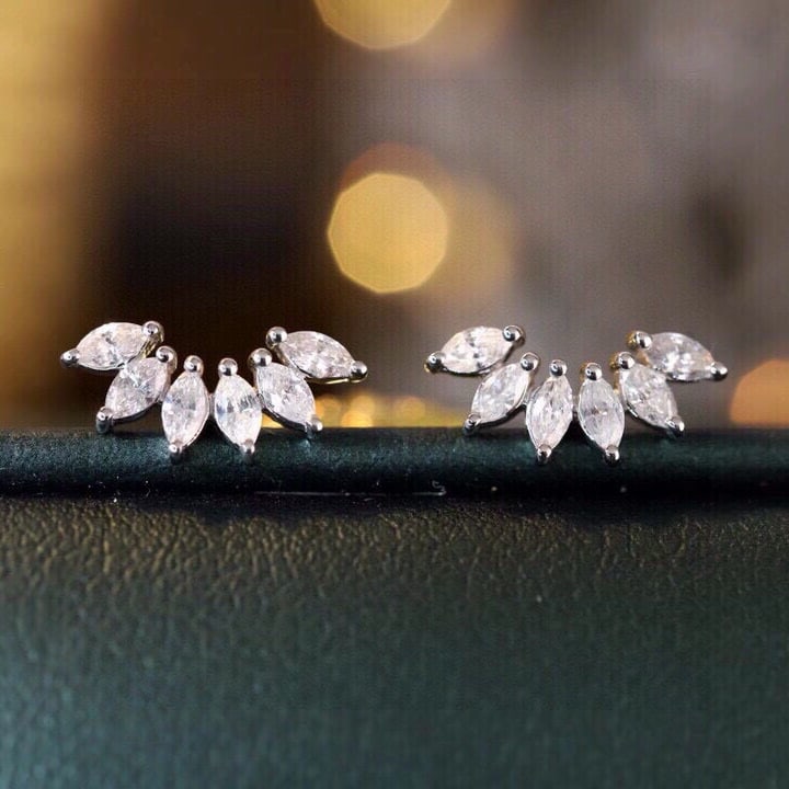 14k Gold 0.5 Ct Natural H Diamond Earrings: Ref:230893019 / gold content:14k gold / main gemstone:diamond / shape:marquise / carat weight:0. 5ct / clarity grade:vs-si / color:h / treatment:natural / Condition: New Low Estimate: 1100.00 High Es