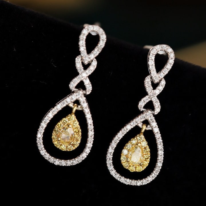 14k Gold 1.0 Ctw Natural Yellow Diamond & Diamond Earrings: Ref:230867081 / gold content:14k gold / main gemstone:yellow diamond / shape:pear / carat weight:0. 5ct / color:yellow / treatment:natural / / adjacent gemstone 2 : diamond / shape:round / carat weigh