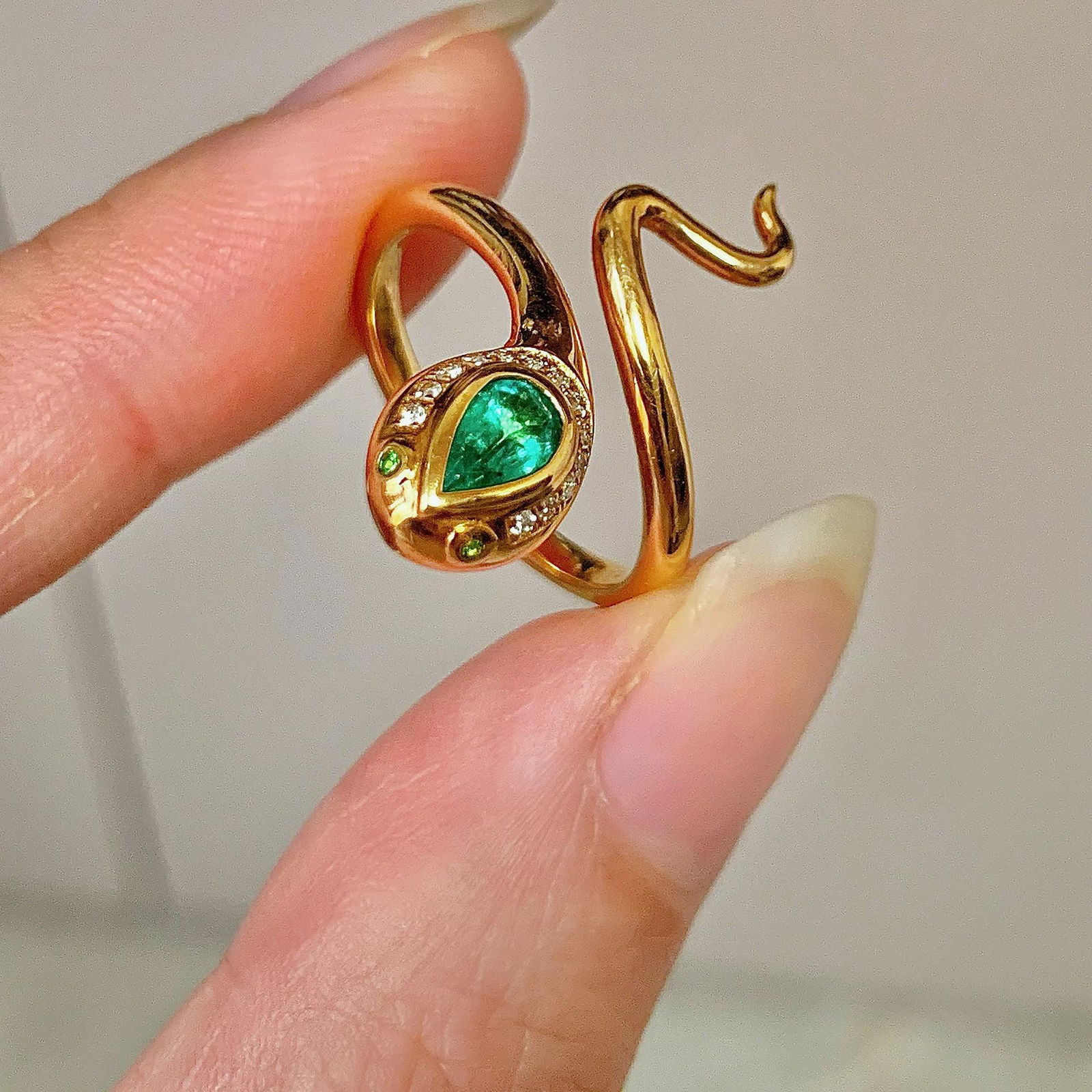 14K GOLD 0.35 CT NATURAL EMERALD & DIAMOND RING (1 of 7)