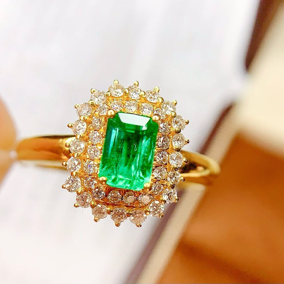 14k Gold 0.7 Ct Vivid Green Natural Emerald & Diamond Ring (1 of 6)