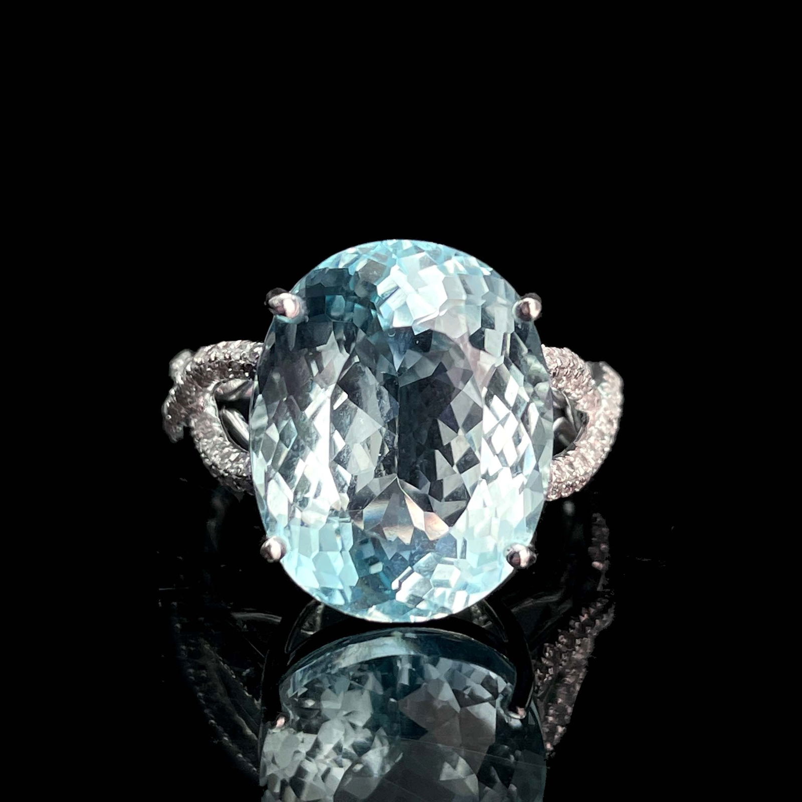 14k Gold 10.00 Ctw Natural Aquamarine & Diamond Ring (1 of 5)