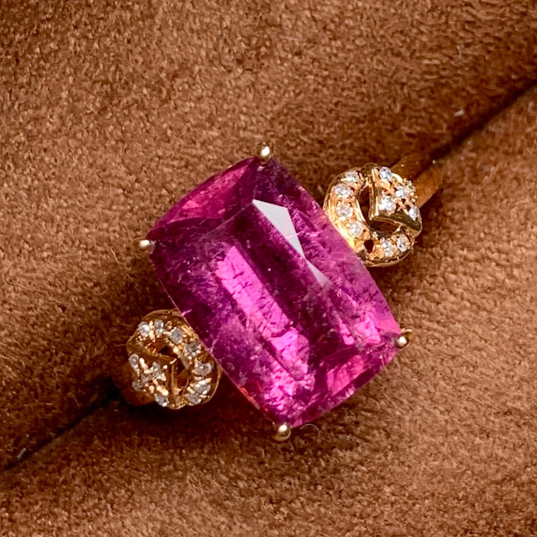 14k Gold 4.4 Ct Natural Tourmaline & Diamond Ring (1 of 3)