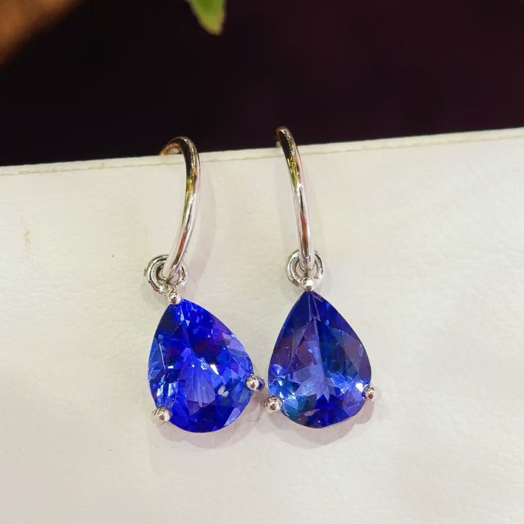 14k Gold 2 Ct Natural Tanzanite Earrings (1 of 7)