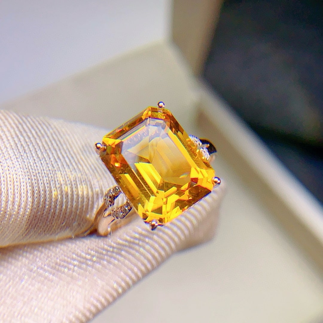 14k Gold 5.61 Ctw Natural Citrine & Diamond Ring (1 of 7)