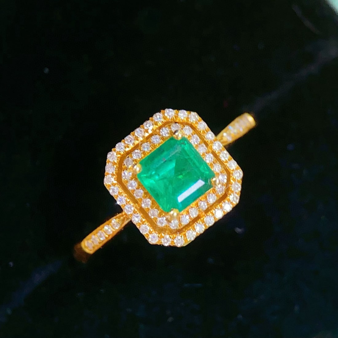 14k Gold 0.7 Ct Natural Emerald & Diamond Ring (1 of 5)