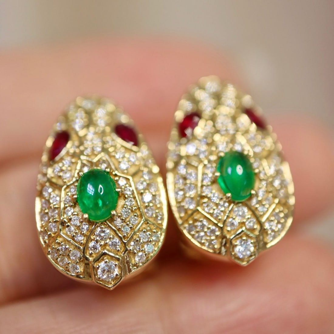 14k Gold 1.1 Ctw Vivid Green Natural Emerald & Diamond Earrings (1 of 5)